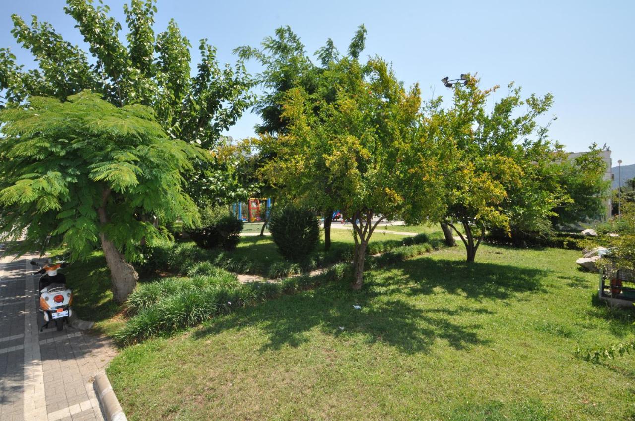 Defne&Zevkim Hotel Marmaris Buitenkant foto