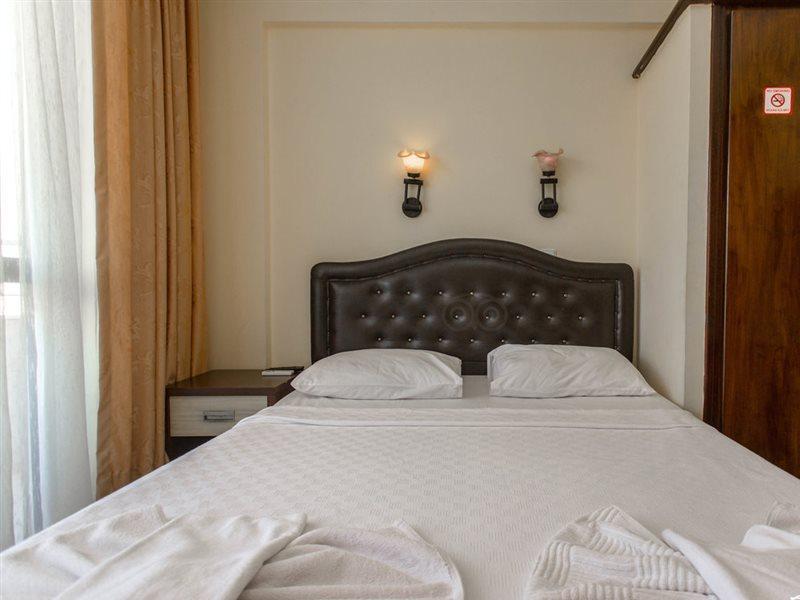 Defne&Zevkim Hotel Marmaris Buitenkant foto