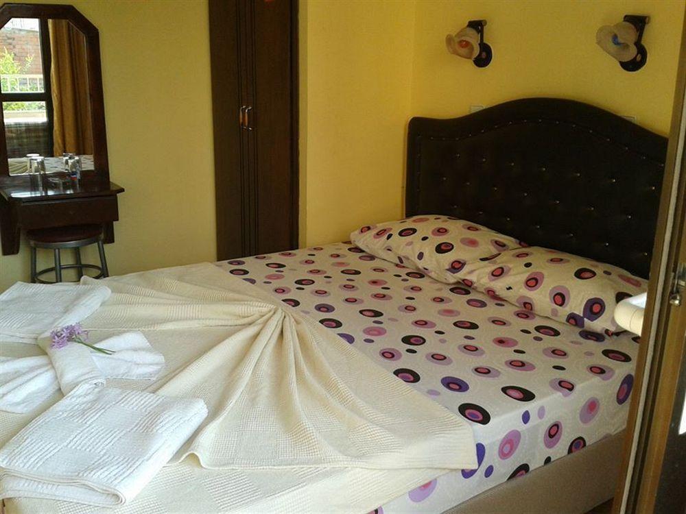 Defne&Zevkim Hotel Marmaris Buitenkant foto